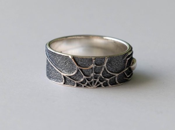 925 Sterling Silver Web and Spider Ring - Image 3