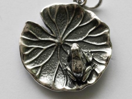925 Sterling Silver Frog on Lilypad Charm