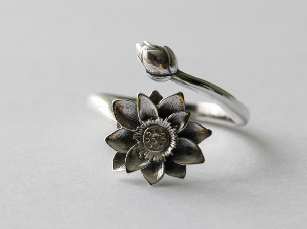 925 Sterling Silver Waterlily July Birth Flower Adjustable Ring