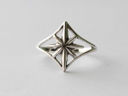 925 Sterling Silver North Star Split Shank Ring