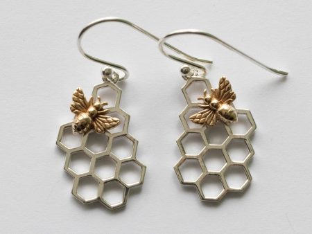 925 Sterling Silver Honeycomb with Bronze Bee Earring ( 1 pair)