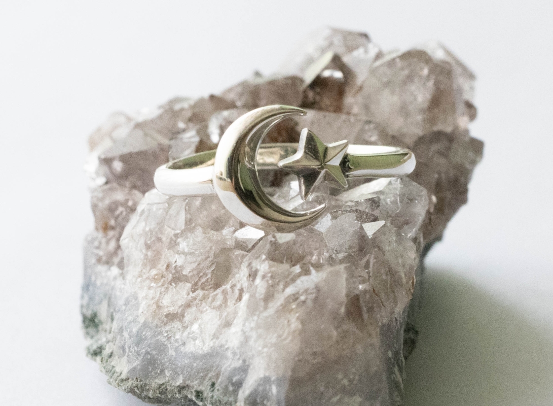 925 Sterling Silver Small Moon and Star Adjustable Ring - Image 5