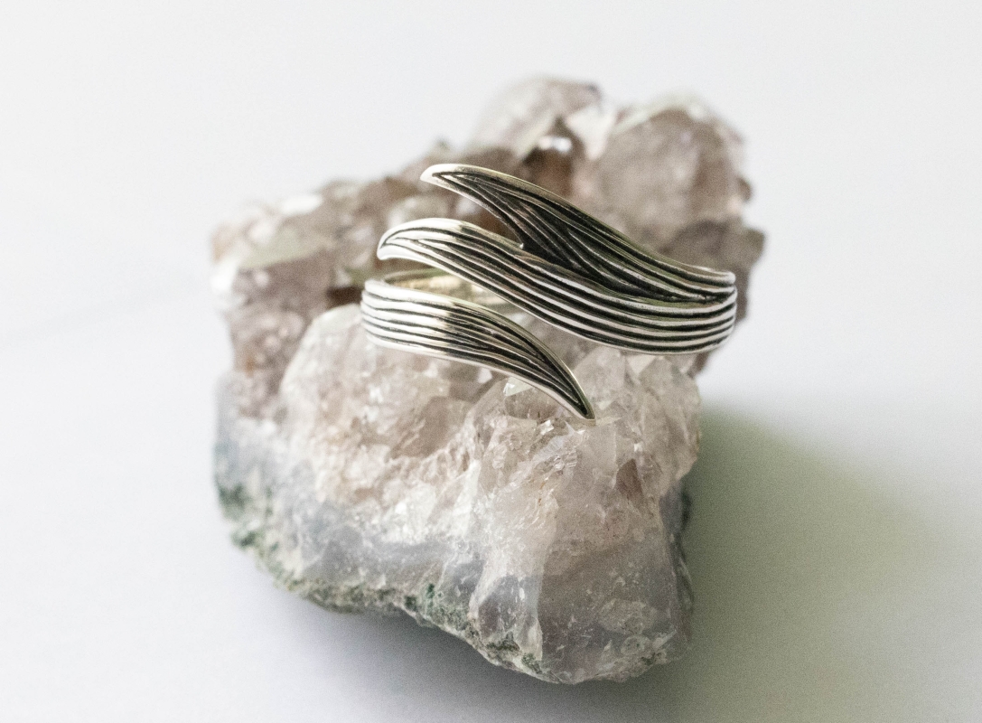 925 Sterling Silver Long Leaf Adjustable Ring - Image 3