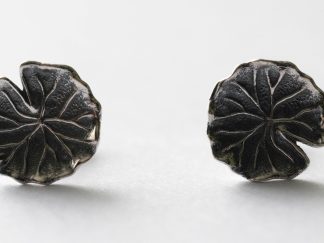 925 Sterling Silver Lily Pad Post Earrings ( 1 pair )