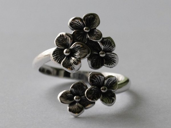 925 Sterling Silver Hydrangea Adjustable Ring