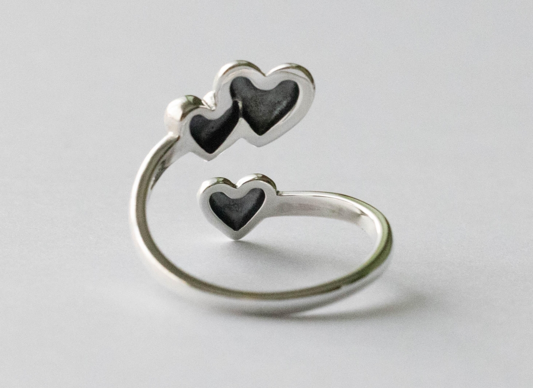925 Sterling Silver Three Hearts Adjustable Ring - Image 3