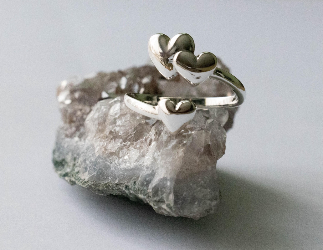 925 Sterling Silver Three Hearts Adjustable Ring - Image 5