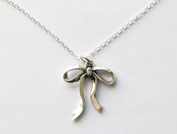 925 Sterling Silver Dainty Bow Necklace
