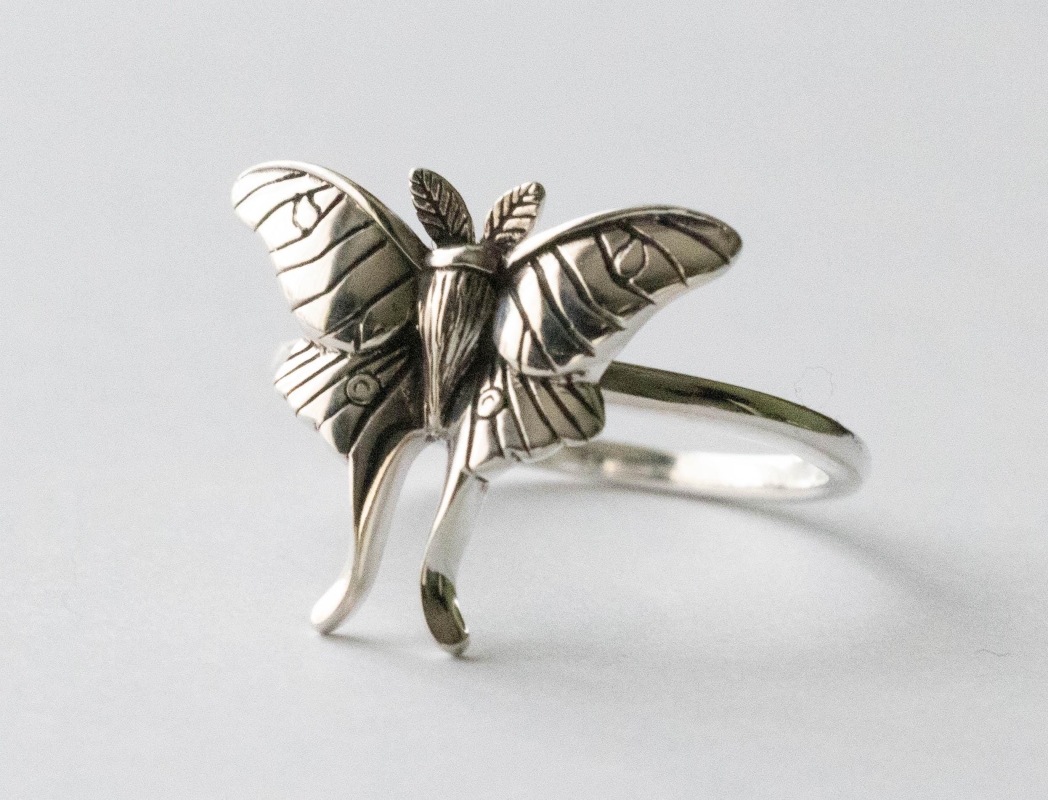 925 Sterling Silver Luna Moth Ring - Image 5