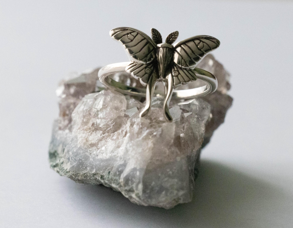 925 Sterling Silver Luna Moth Ring - Image 6