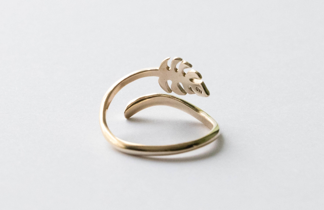 Bronze Monstera Leaf Adjustable Ring - Image 2