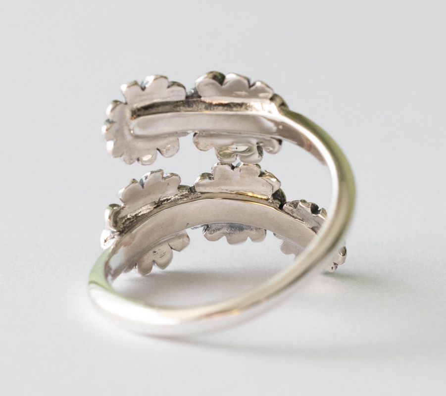 925 Sterling Silver and Bronze Daisy Adjustable Ring - Image 3