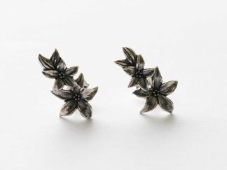 925 Sterling Silver Flower and Leaves Post Earrings ( 1 pair )