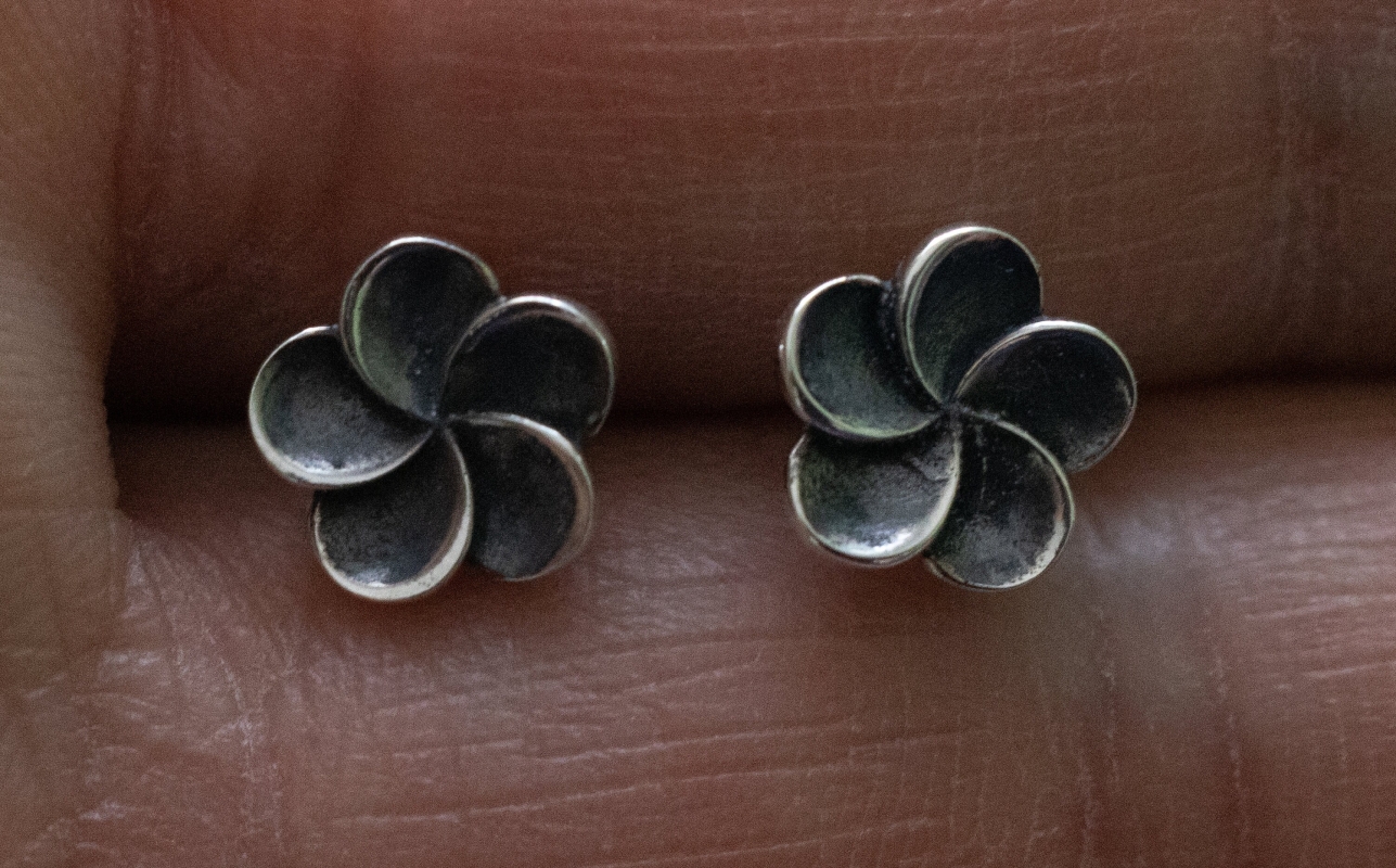 925 Sterling Silver Plumeria Flower Post Earrings ( 1 pair )