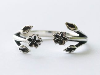 925 Sterling Silver Tiny Flowers and Leaves Adjustable Ring