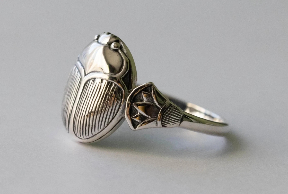 925 Sterling Silver Scarab Ring - Image 2